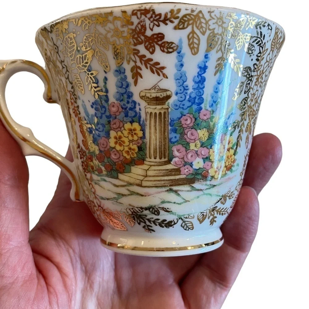 Vintage Colclough Bone China Teacup and Saucer, Pattern 6780 - Picture 10 of 13